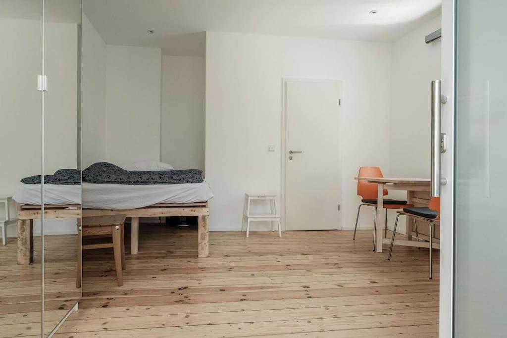 Kinderklinik, 600M Zum Bahnhof 2B 锡根 外观 照片